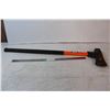 Image 1 : *Axe with rubber grip