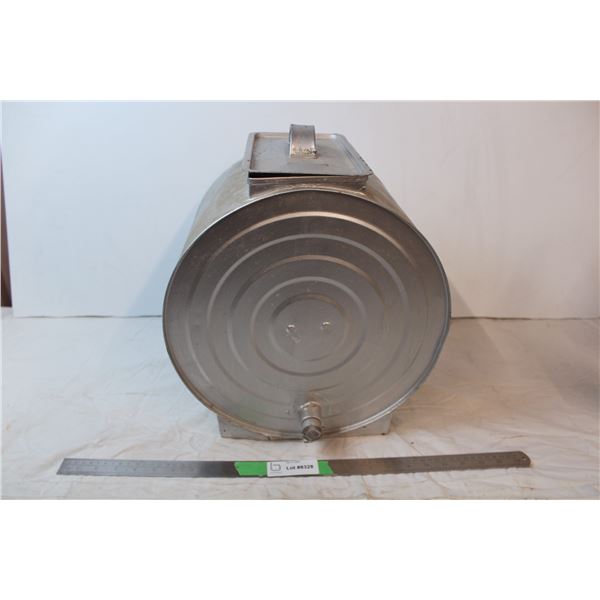 Metal butter churn with paddles