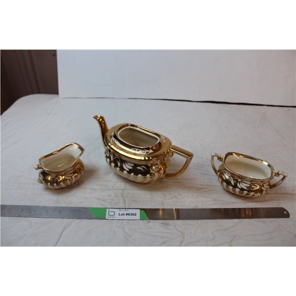 Teapot (missing lid), sugar and creamer (broken) set Georgian England