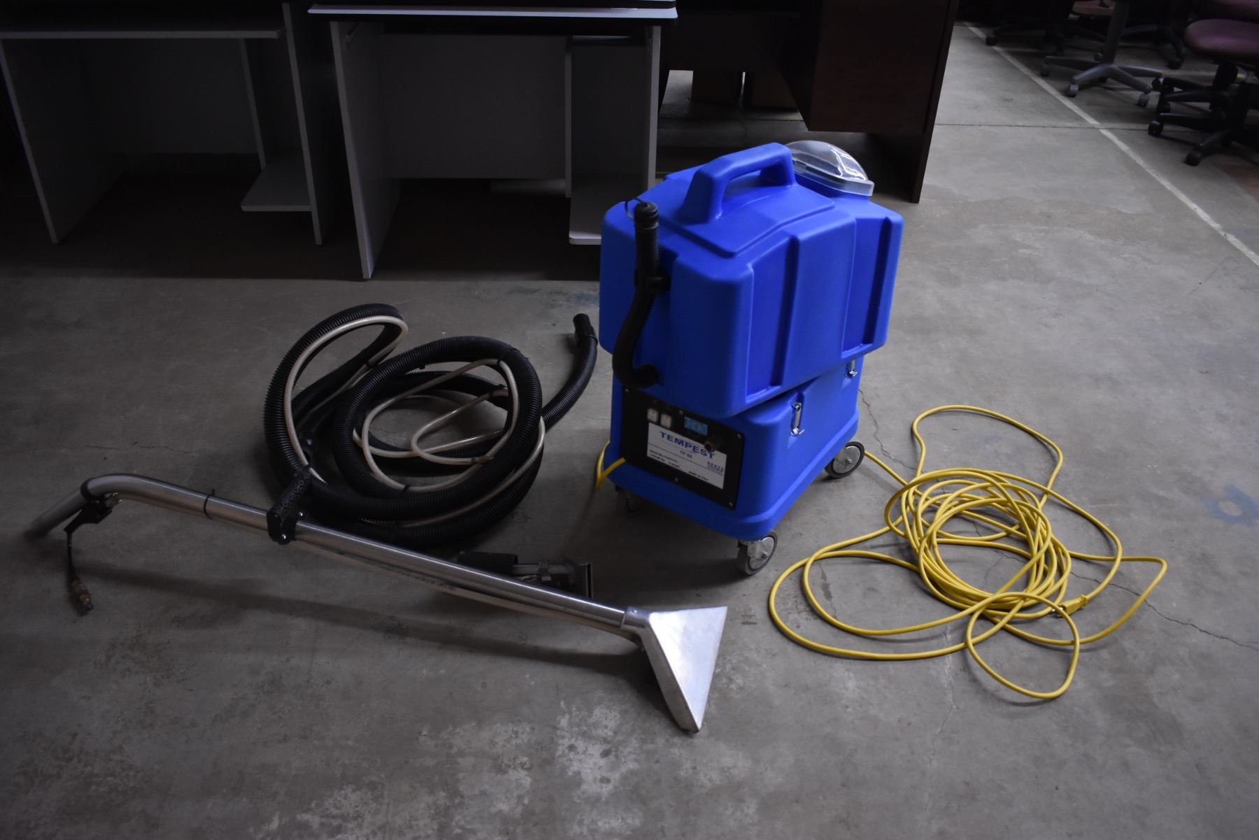 *Tempest Model TP8X 9 Amp Carpet Cleaner (Untested) Bodnarus