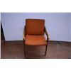 Image 2 : *Retro Orange Chair