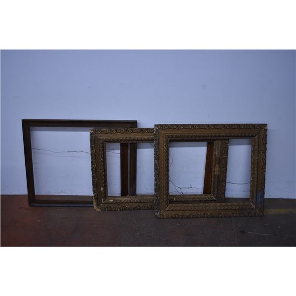 *(4) Large Vintage Picture Frames