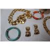 Image 2 : Lot of Jewelry; Vintage necklace/earring sets, bracelets