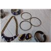 Image 3 : Lot of Jewelry; Vintage necklace/earring sets, bracelets