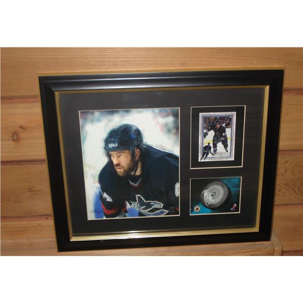 Framed Todd Bertuzzi print - #'d /7500