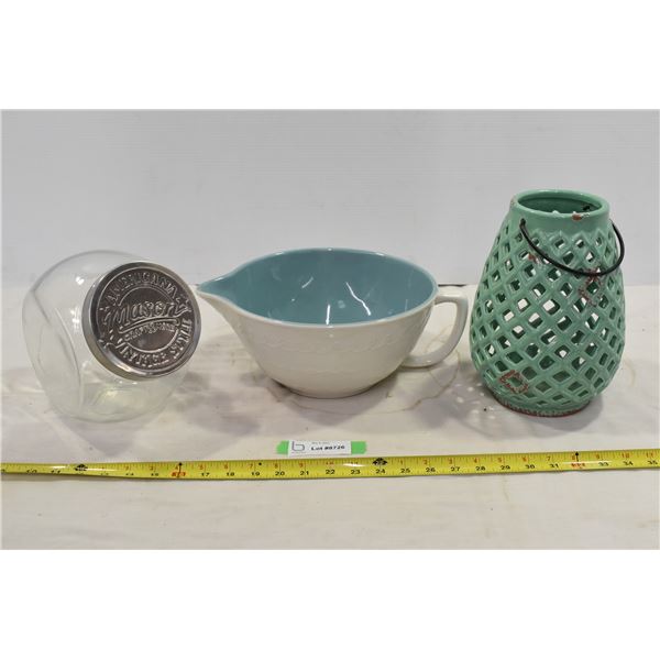 Glass Bowls, Ornaments & Jar
