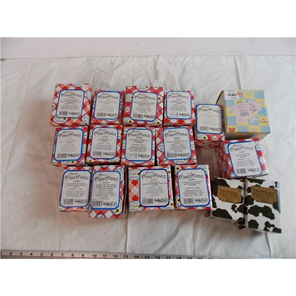 Large Lot of Mary Moo Moos Cow Ornaments - (14) + 3 other figures