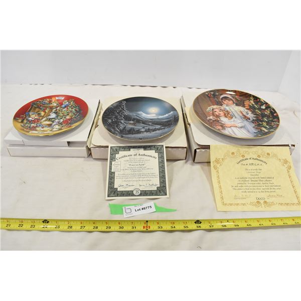 3 Collector Plates – Christmas Themed