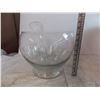 Image 5 : *wall mural (stone looking wall paper) + punch bowl with 7 cups