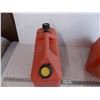 Image 5 : *Pair of gas cans (20Litre & 10L+3.5L)