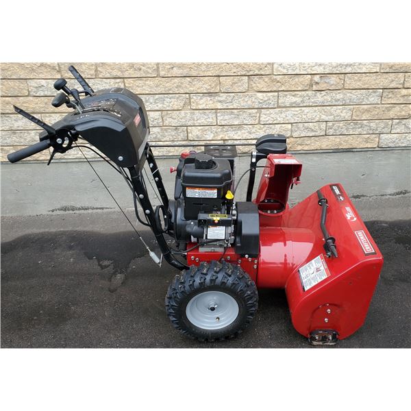 Red Brigs & Stratton 1450 Snowblower