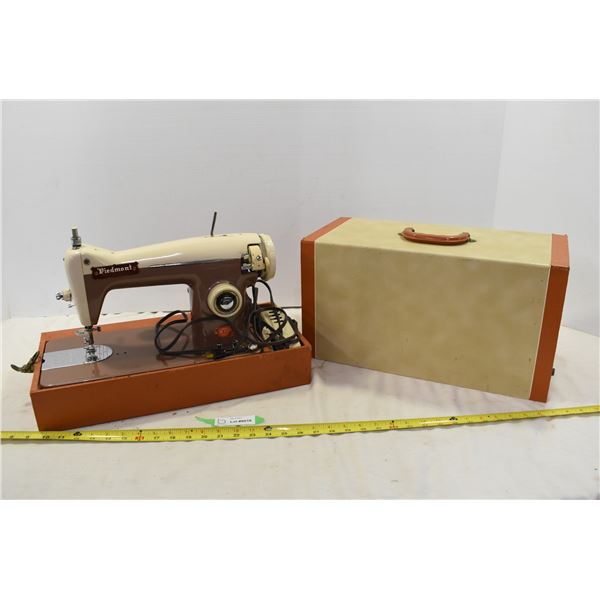 Hudson Bay Piedmont Sewing Machine in case – good condition (working, looks complete)