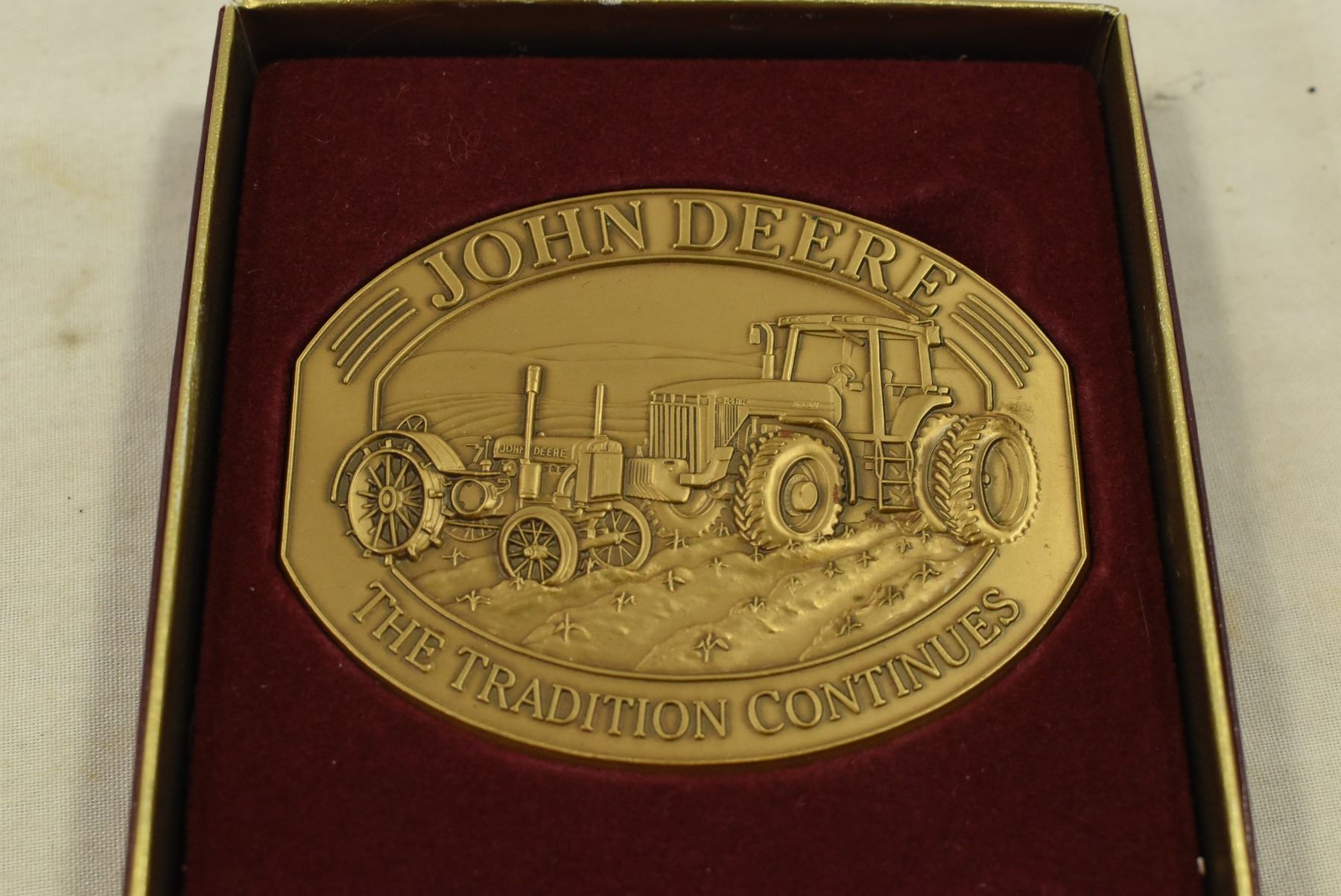 John Deere Calendar Medallion Bodnarus Auctioneering John Deere Calendar Medallion Bodnarus Auctioneering