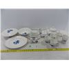 Image 1 : White w/ Blue Flower Dish Set
