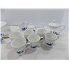 Image 3 : White w/ Blue Flower Dish Set