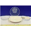 Image 1 : Sapphire Pyrex Pans, Decorative Plate and Ceramic Serving Plate