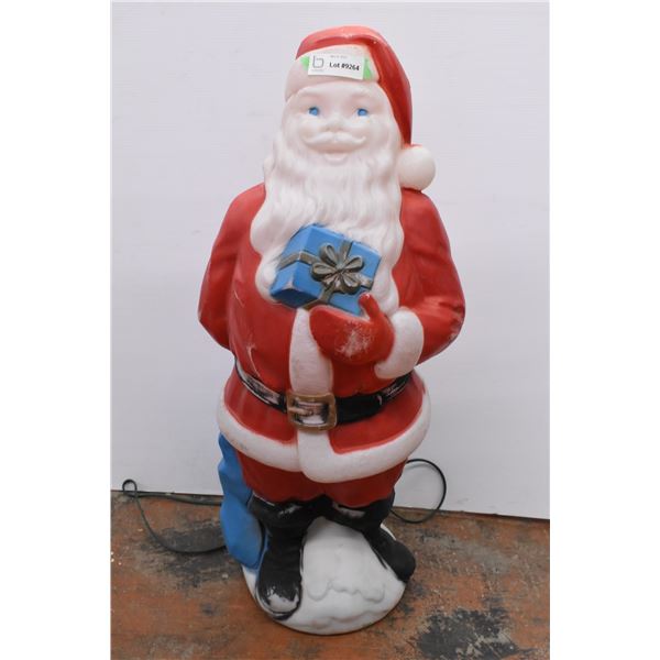 Light Up Outdoor Santa Claus 33”