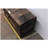 Image 2 : Vintage Trunk – Damaged