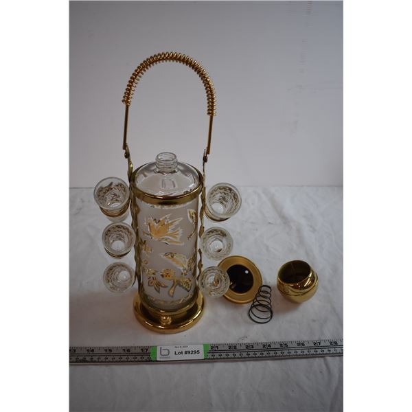 Decanter With Shot Glasses (Missing Pieces)