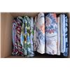 Image 2 : 2 boxes of fabric