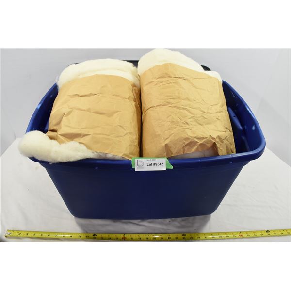 Tote w/ 4 Rolls of Wool Batting