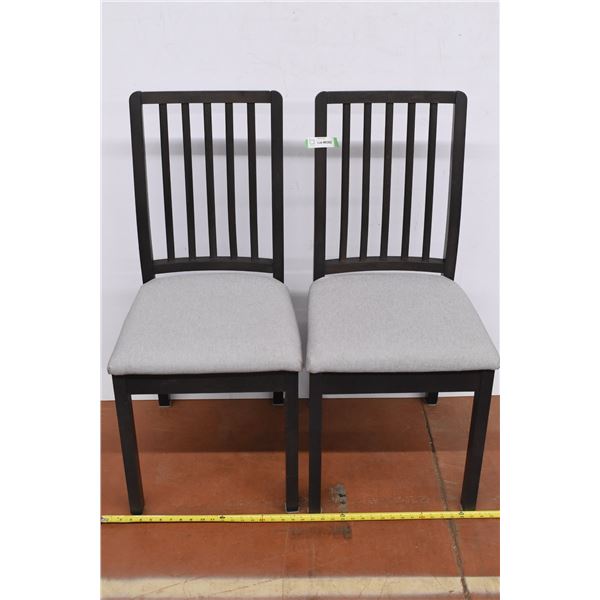 2 Kitchen Table Chairs