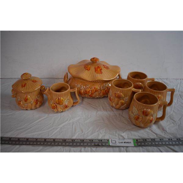 1973 Ceramic Mushroom Dishware