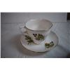 Image 3 : (5) Teacups and Saucers