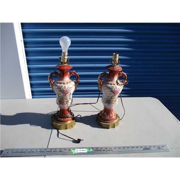 vintage lamp (no shade)