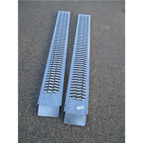 loading ramps (2) 7ft long