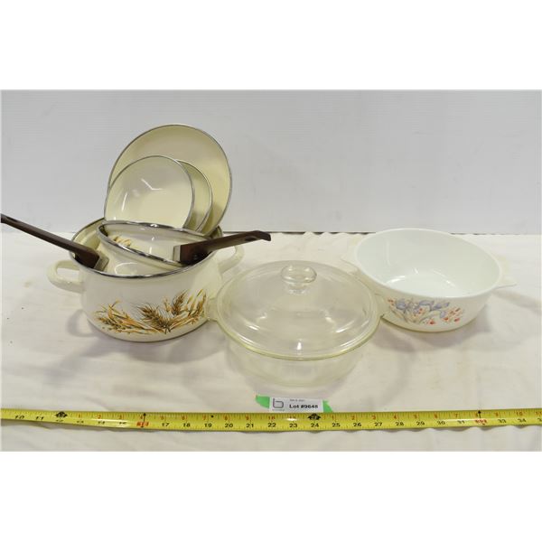 *Enamel Pots & Pyrex Dishes