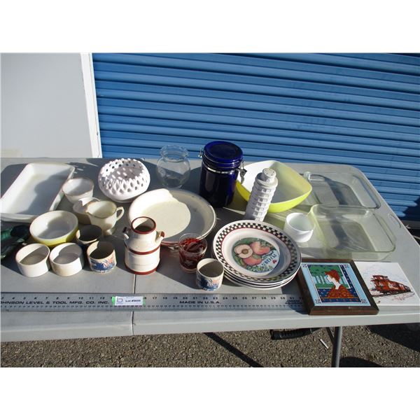 lot of kitchenware + misc