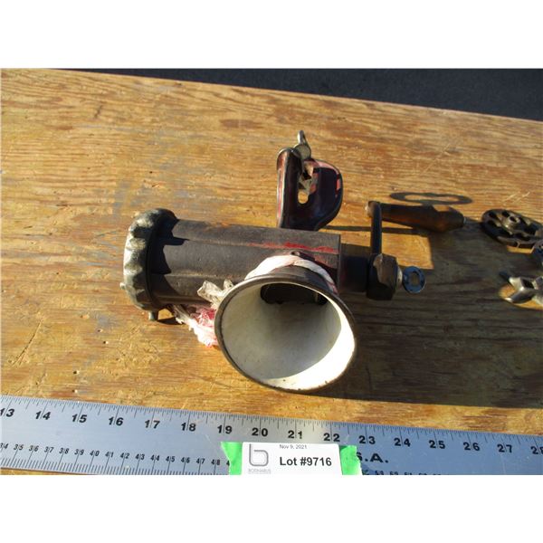 enamel meat ginder with accessories