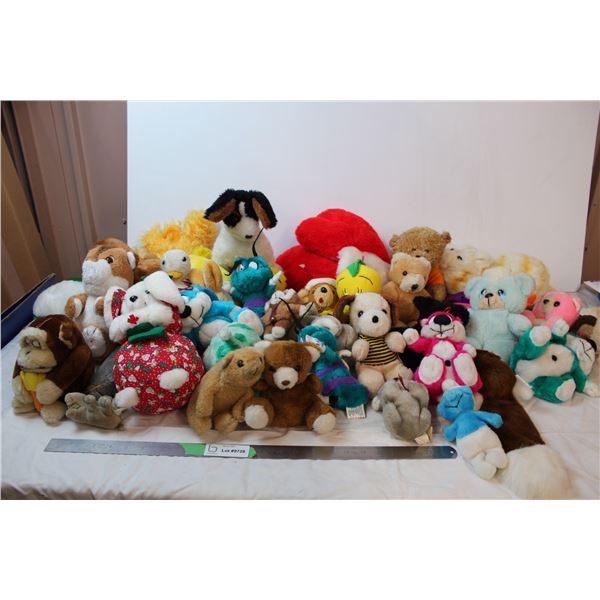 Lot of stuffed animals