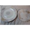 Image 5 : Gold and Silver kitchen set; stemless wine glasses, tea/hand towels, plates, bowl