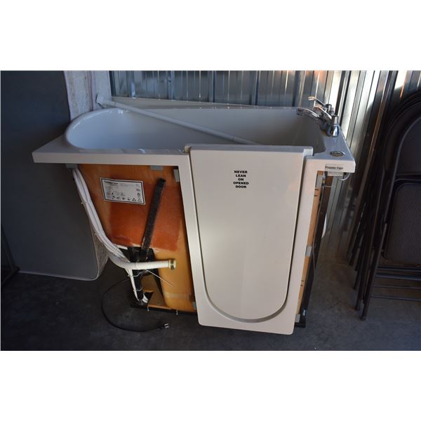 Walk in sitting bathtub "premier care"