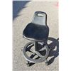Image 1 : wheeled work stool - adjustable