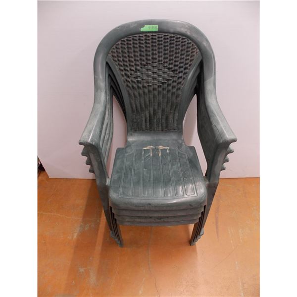 4 outdoor plastic patio chairs