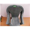 Image 2 : 4 outdoor plastic patio chairs