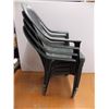Image 3 : 4 outdoor plastic patio chairs