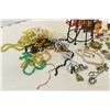 Image 4 : Assorted Jewellery & Necklace Stand
