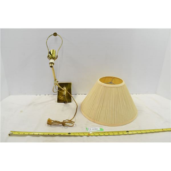 Wall Lamp w/ Shade