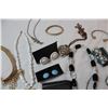 Image 5 : Vintage jewelry lot