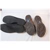 Image 2 : (2 X THE MONEY) Used Clark's & Doc Scholl's ladies shoes, size 9