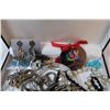 Image 2 : Box of misc. Jewelry