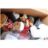 Image 5 : Lot of holiday decor: Ty Xmas Beanies, candle holders, trays
