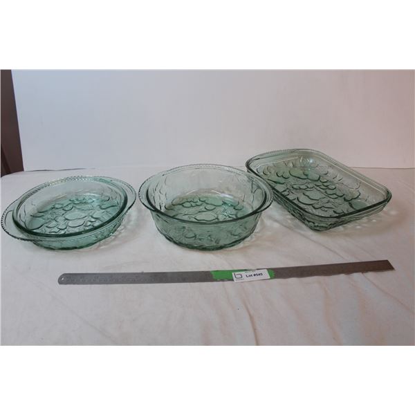 Fruit stamped green ovenware
