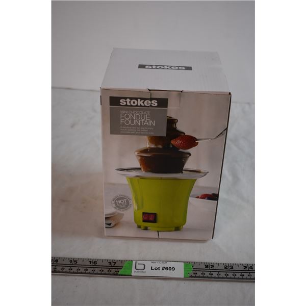 Mini Chocolate Fondue Fountain, NIB