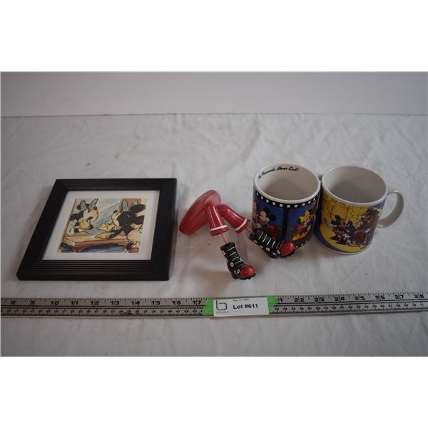 Disney Mugs and Minnie Mouse Picture, plant sitter