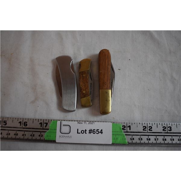 (3) Small Pocket Knives